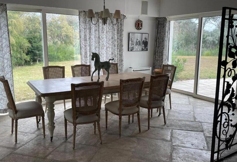 Lou Kif Hostel Votre Auberge En Camargue