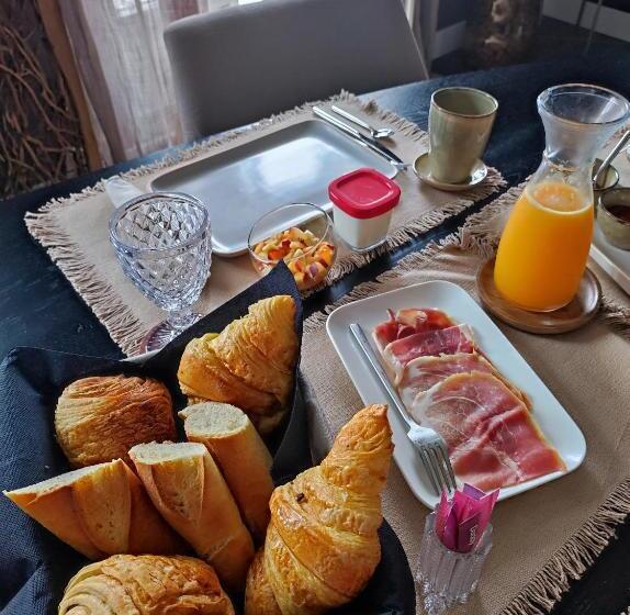 פנסיון Le Clos Des Crins