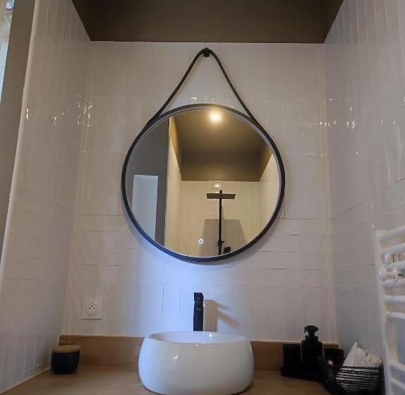 פנסיון Le Clos Des Crins