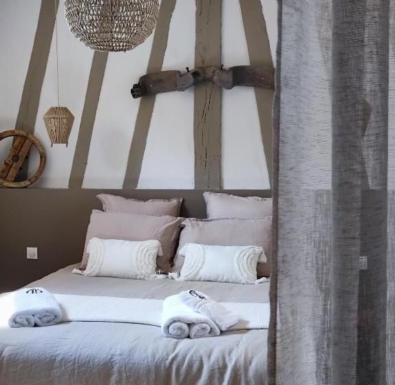 פנסיון Le Clos Des Crins