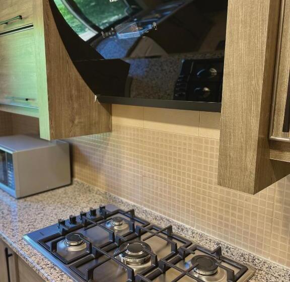 هاستل Fragrant Rose