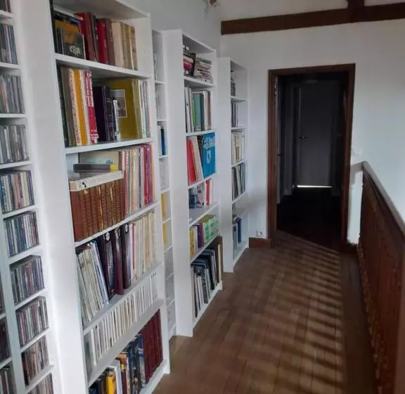 ベッドアンドブレックファースト Le Plantard