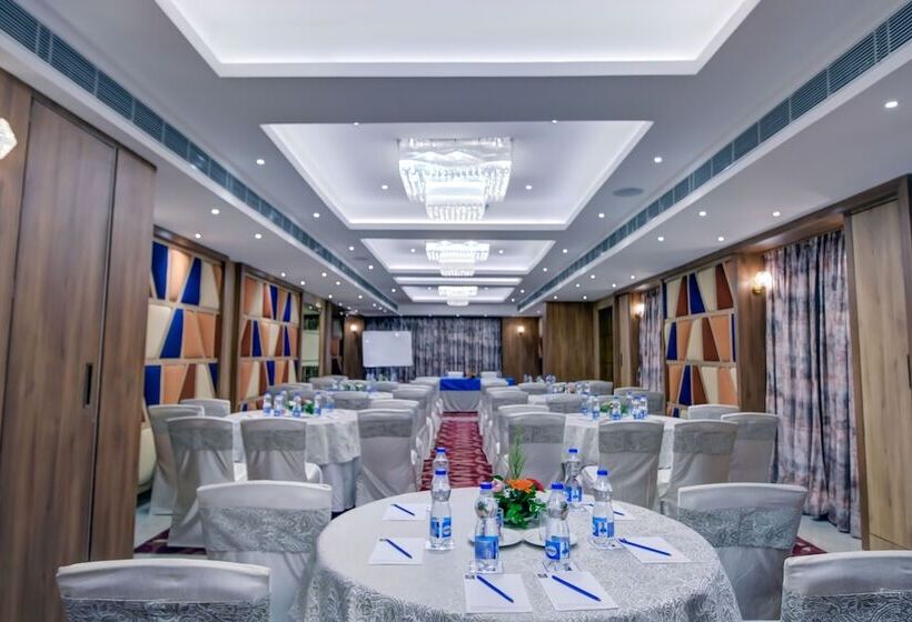 هتل Cozzet Victoria