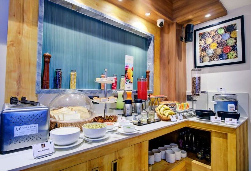 هتل Cozzet Victoria