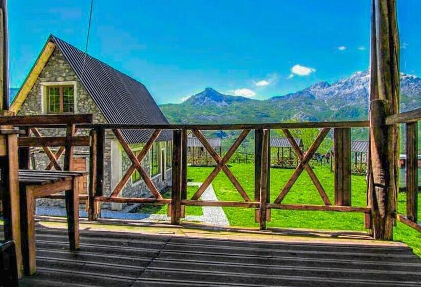 בית מלון כפרי Northern Peaks Guesthouse