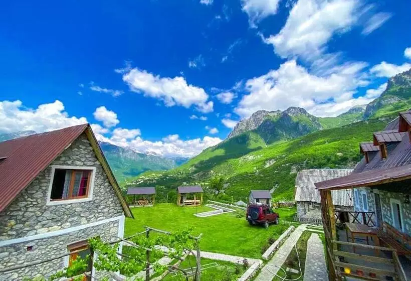 هتل Northern Peaks Guesthouse