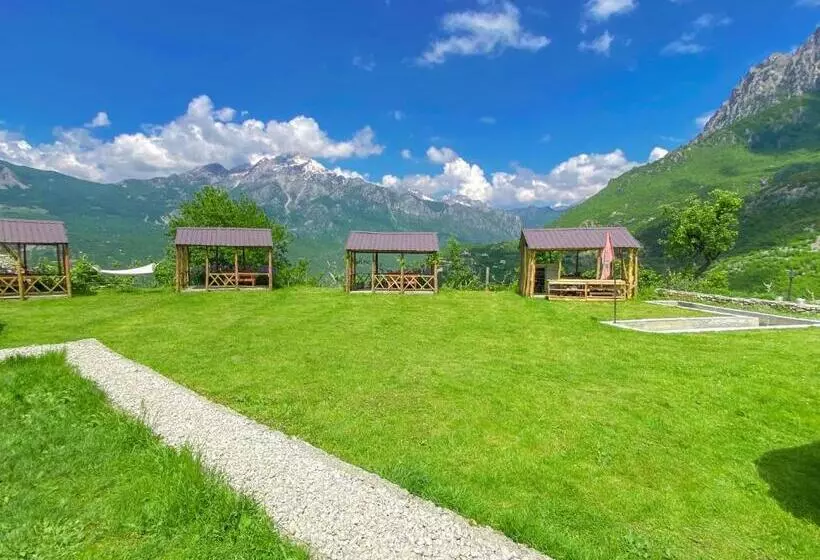 هتل Northern Peaks Guesthouse