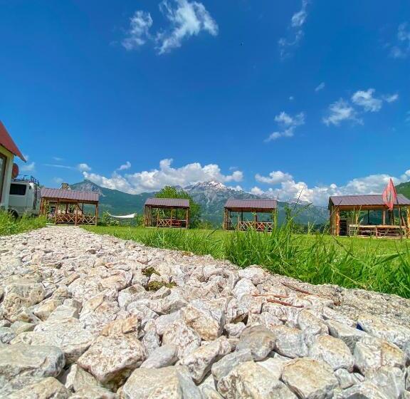 בית מלון כפרי Northern Peaks Guesthouse