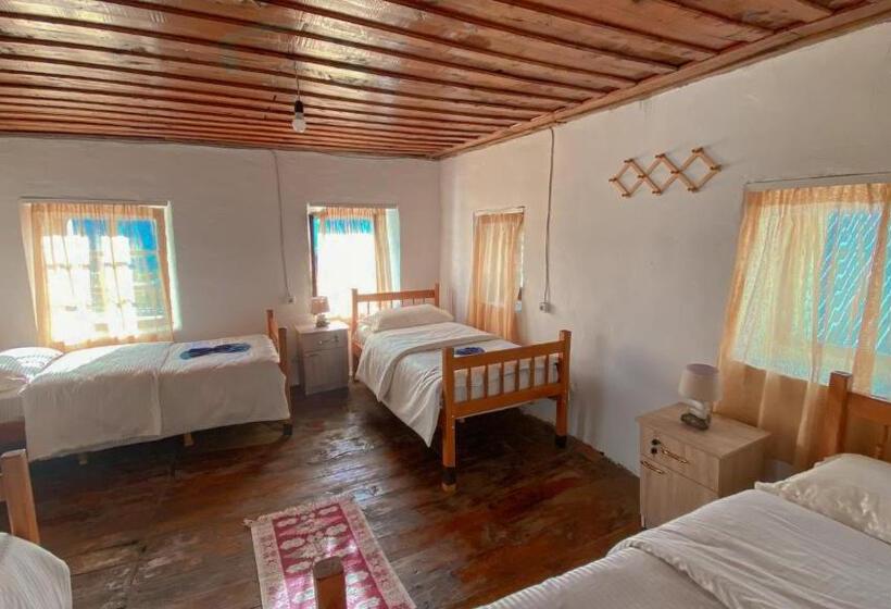 בית מלון כפרי Northern Peaks Guesthouse