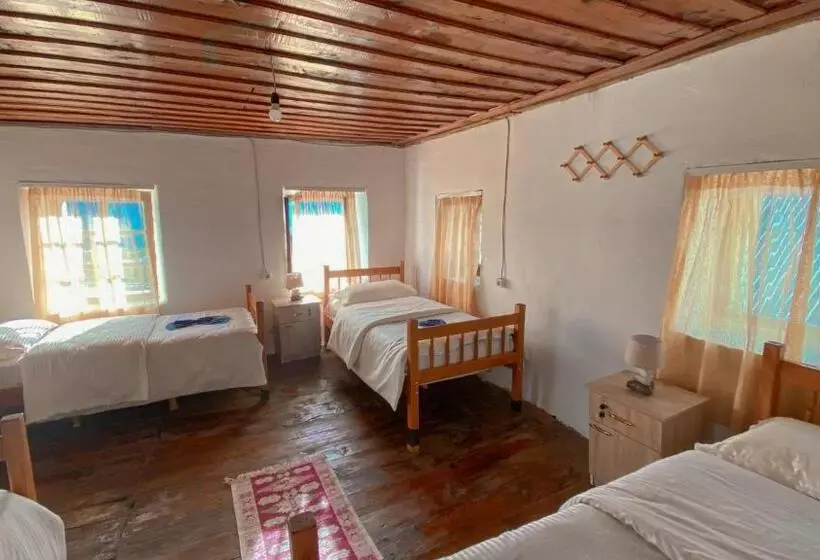 هتل Northern Peaks Guesthouse