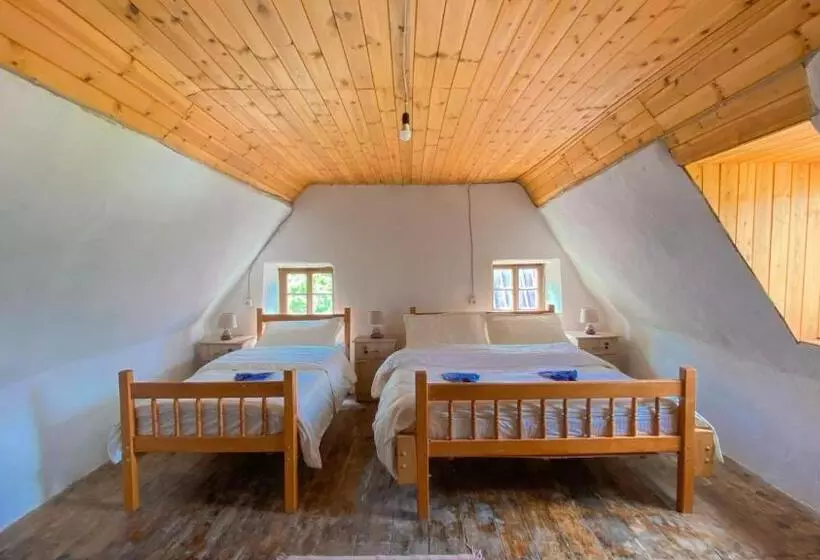 هتل Northern Peaks Guesthouse