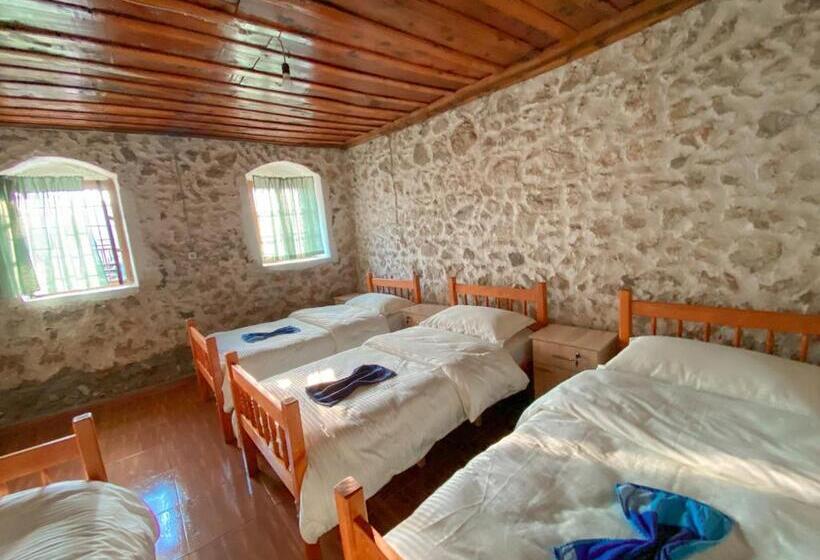 בית מלון כפרי Northern Peaks Guesthouse