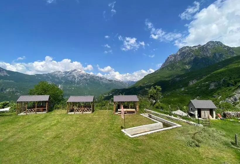 هتل Northern Peaks Guesthouse