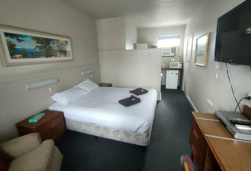 International Hotel Motel