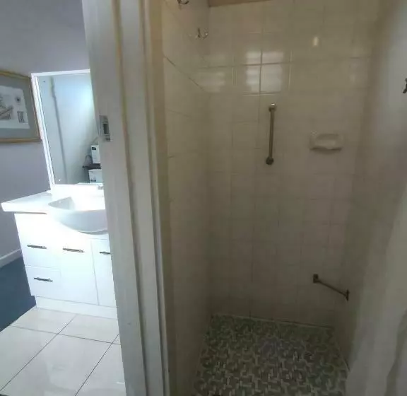 International Hotel Motel