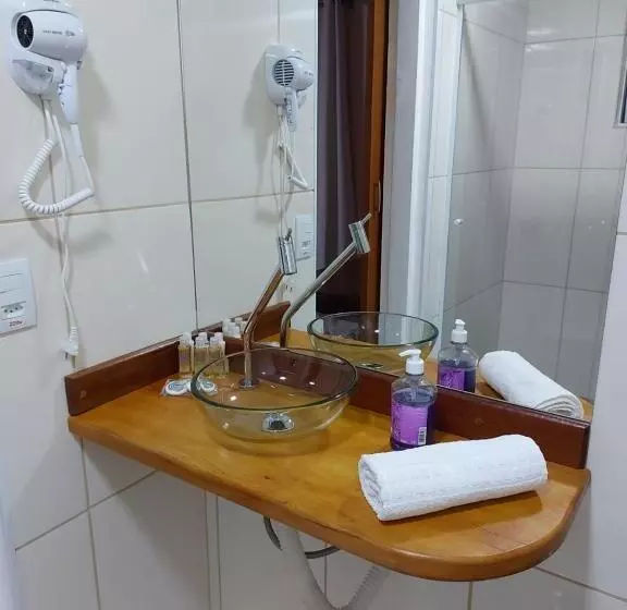 ユースホステル Pousada Ninhal Das Garças