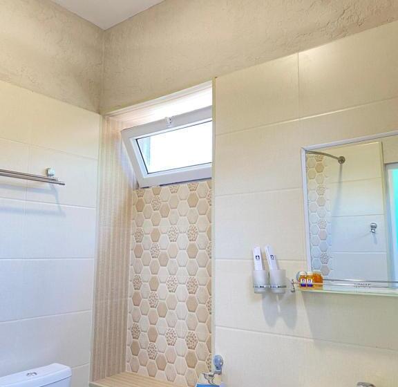 تختخواب و صبحانه Blue Sky