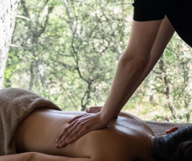 مبيت وإفطار La Bastide Du Mourre