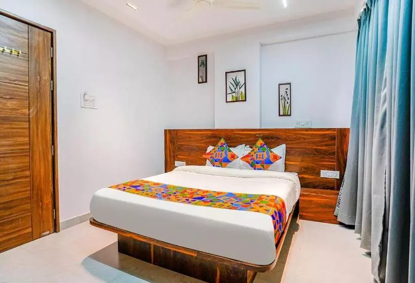 Fabhotel Crystal Inn   Nr Suvarndeep Chowk