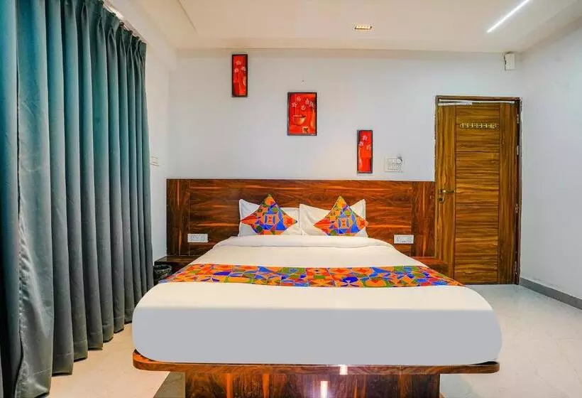 Fabhotel Crystal Inn   Nr Suvarndeep Chowk