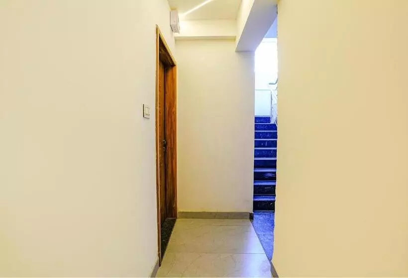 Fabhotel Crystal Inn   Nr Suvarndeep Chowk