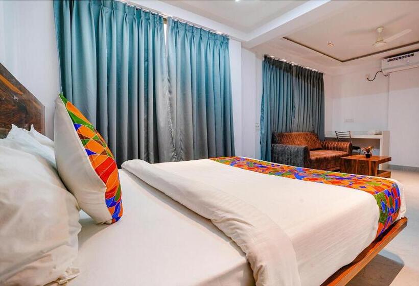 Fabhotel Crystal Inn   Nr Suvarndeep Chowk