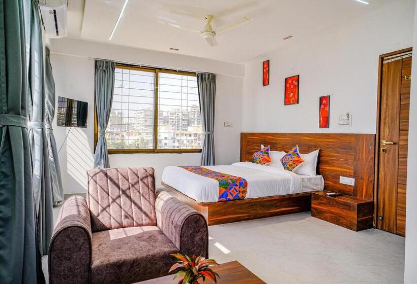 Fabhotel Crystal Inn   Nr Suvarndeep Chowk