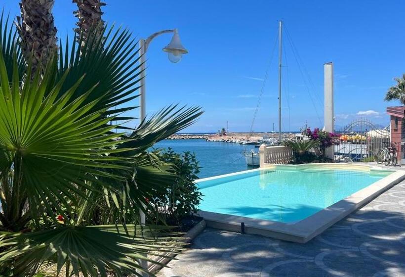 Hotel Resort Atlantis