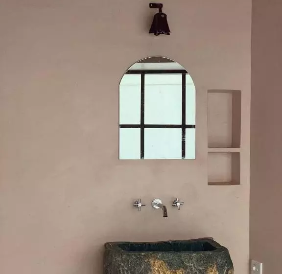 Hotelli Palm Beach Guest House