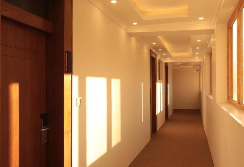 هتل Youthok Heritage