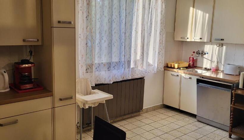 Пансион Aniiza Apartman