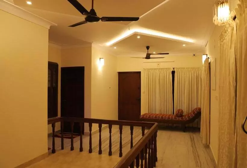 ペンション Malpans Mansion