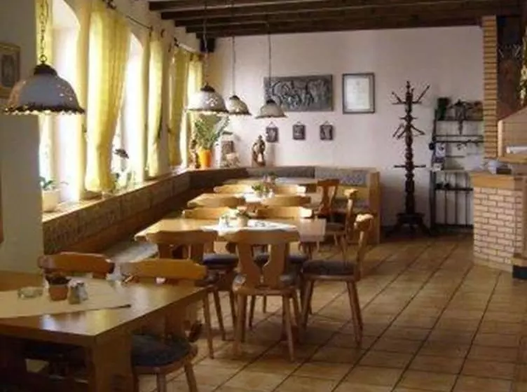 Hotelli Alte Winzerschenke