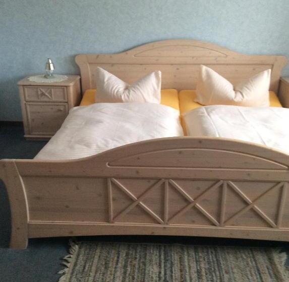 בית מלון כפרי Bayrischer Hof