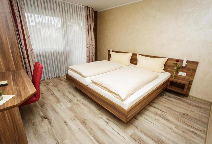 בית מלון כפרי Bayrischer Hof