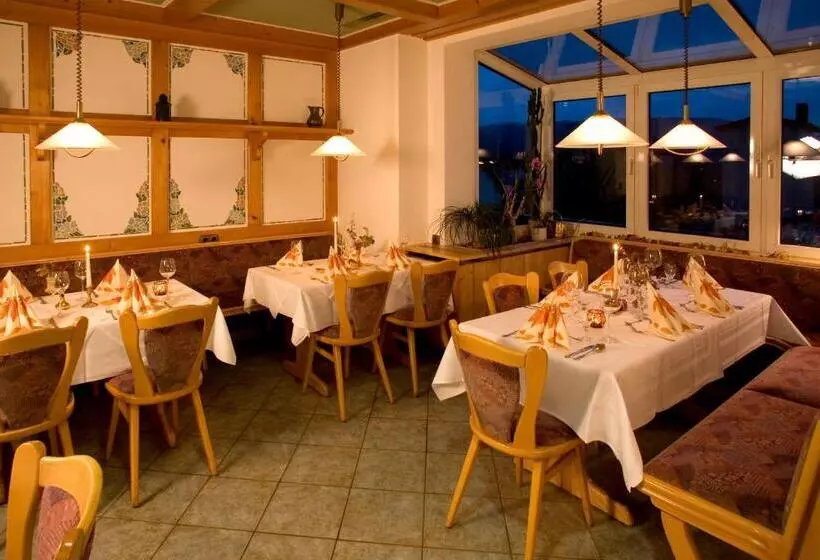 Hotelli Bayrischer Hof