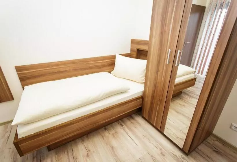 Hotelli Bayrischer Hof