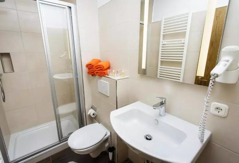 Hotelli Bayrischer Hof