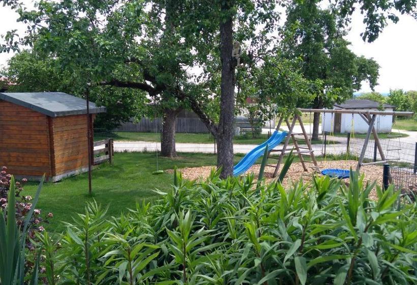 בית מלון כפרי Brigel Hof