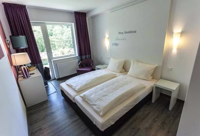 Hotelli Gästehaus Fliegendes Klassenzimmer