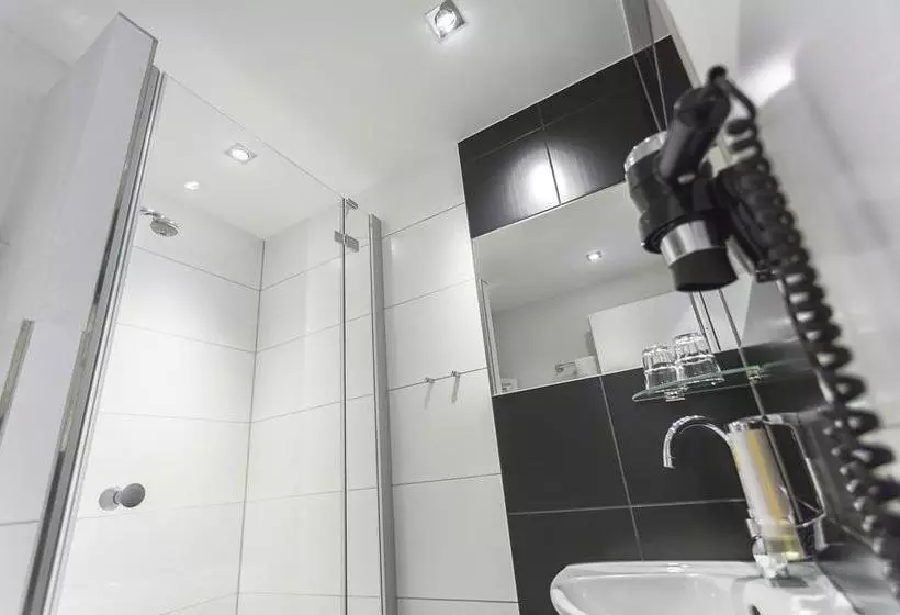 Hotelli Gästehaus Fliegendes Klassenzimmer