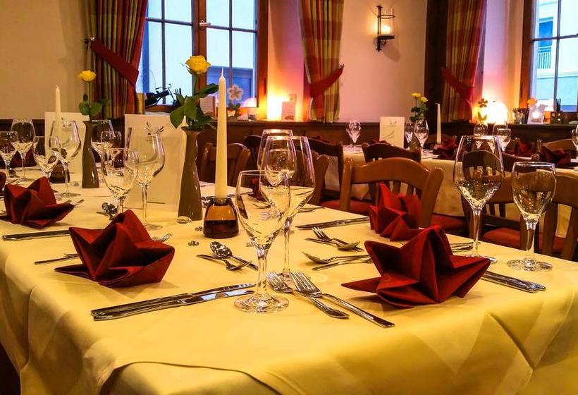 בית מלון כפרי Restaurant Schwarzer Adler