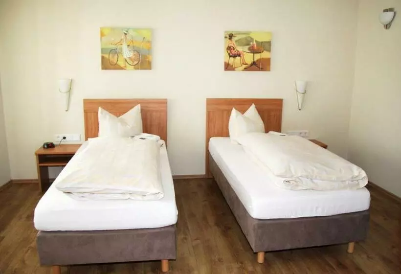 ホテル Gaststätte Wicke