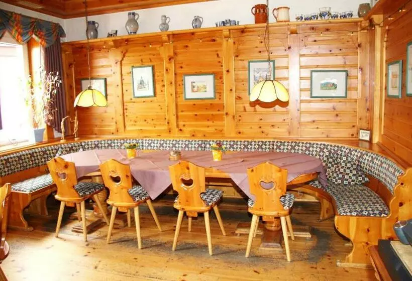 ホテル Gaststätte Wicke