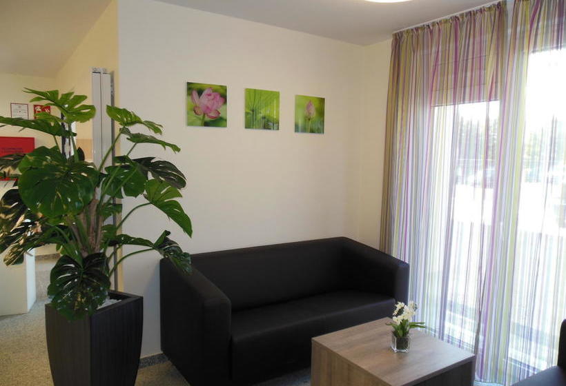 호텔 Green Living Inn