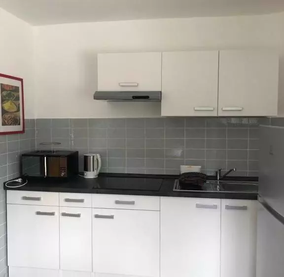 Hotelli Hope Inn Apartments