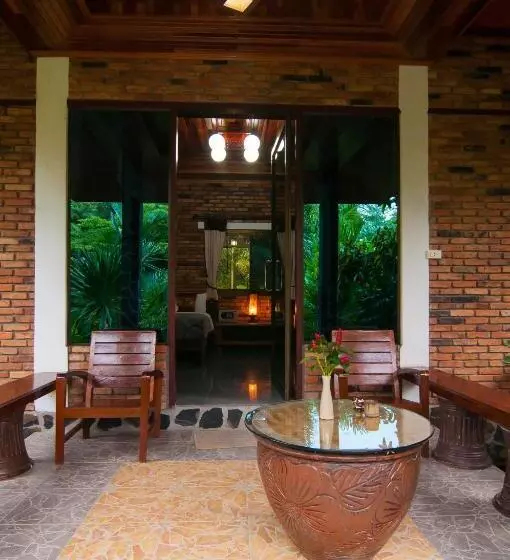 Hotelli Khaosok And Spa