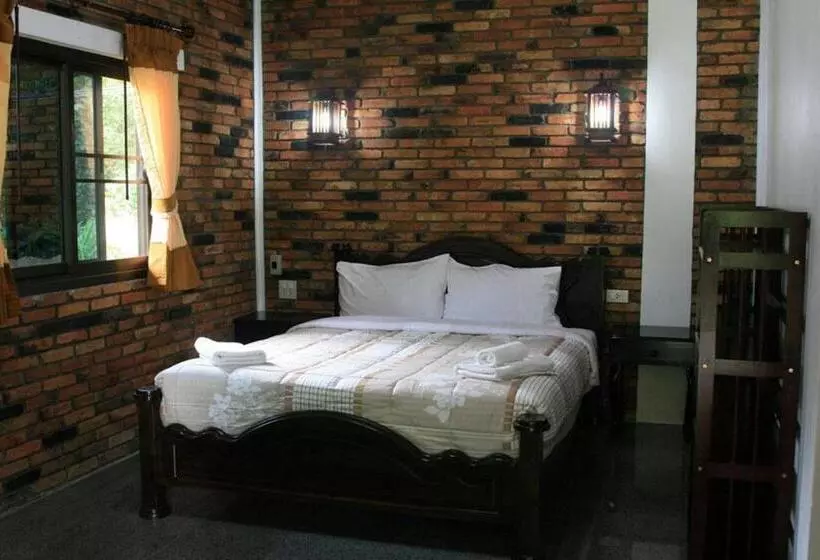 Hotelli Khaosok And Spa