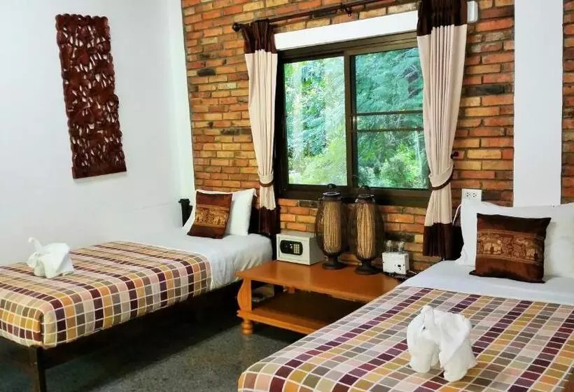 Hotelli Khaosok And Spa