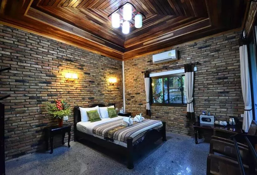 Hotelli Khaosok And Spa